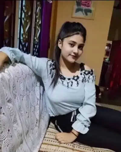 Call Girls Service in Thaltej Chokdi